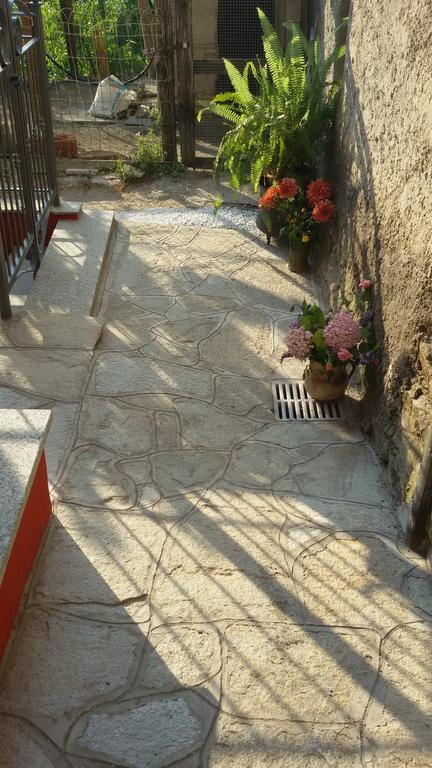 Agriturismo Nonni Devia Lucinasco Экстерьер фото